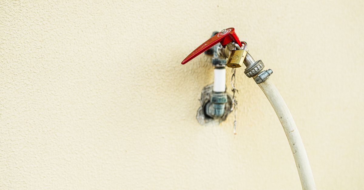 What to Do When You Experience a Blocked Drain Emergently